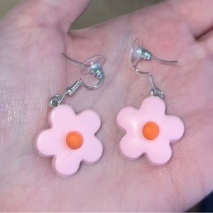 3d animated like flower earrings